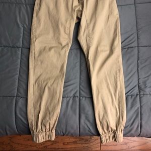 “Colin” FASHIONOVA ** MEN Khaki Jogger LARGE